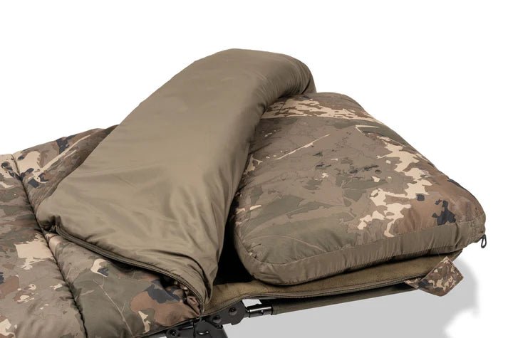 Bed Chair Nash Indulgence 4 Junioren Sleep System Camo - Tienda Carpfishing