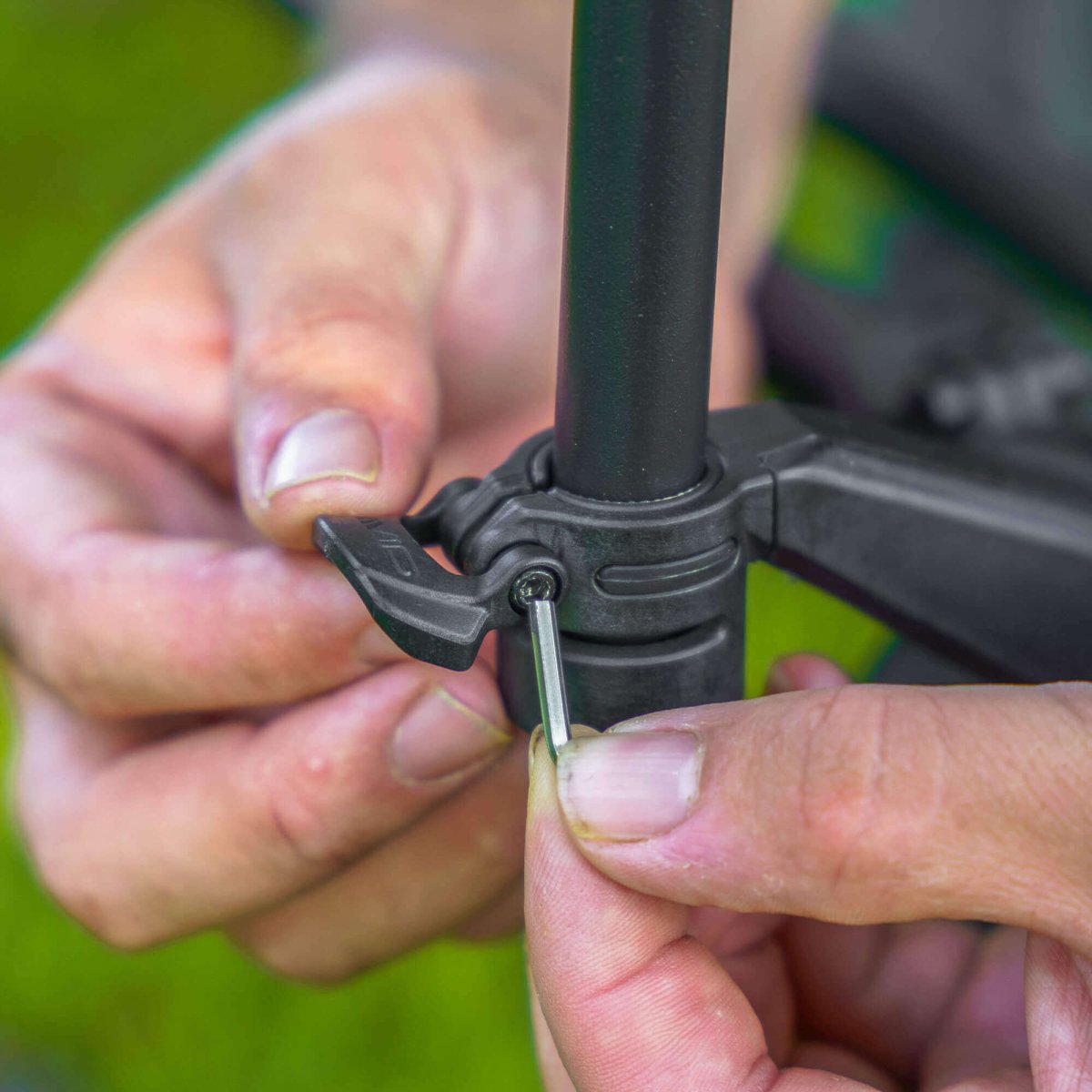 Trípode Avid Carp Revolve 2 - 3 cañas - Tienda Carpfishing