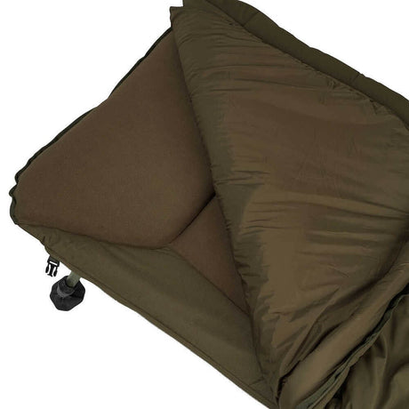 Bed Chair mit Schlafsack Avid Carp Revolve System