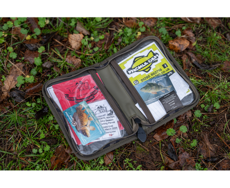 Brieftasche mit Führerschein Avid Carp RVS
