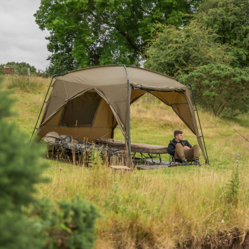 Unterbringung Avid Carp Revolve Bildschirmhaus