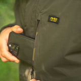 Traje térmico Avid Carp Revolve Impermeable - Tienda Carpfishing