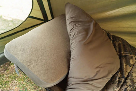 Bed Chair Nash Indulgence 4 Junioren Sleep System Camo - Tienda Carpfishing