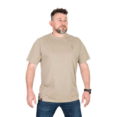 Camiseta Fox LW Print T Caqui - Tienda Carpfishing