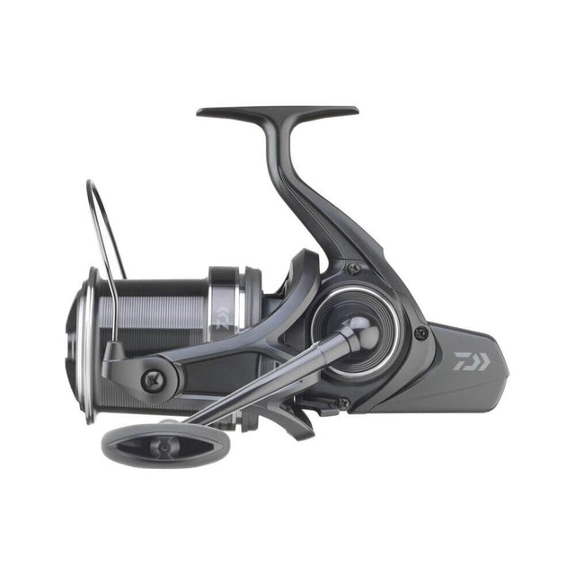 Carrete Daiwa Emblem 45 SCW QD - Tienda Carpfishing
