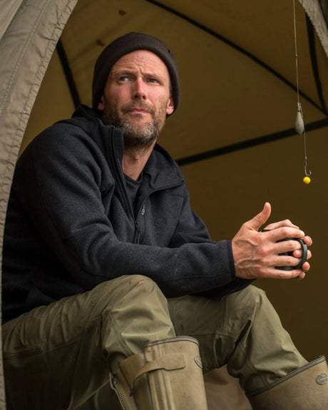 Chaqueta Korda Kore Polar Negro - Tienda Carpfishing