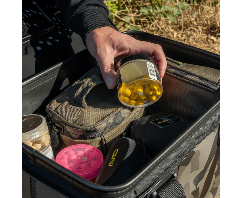 Macuto Avid Carp Stormshield EVA Camo 40 L - Tienda Carpfishing