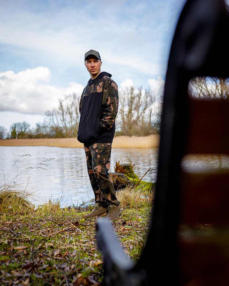 Pantalones Fox LW Camo - Tienda Carpfishing