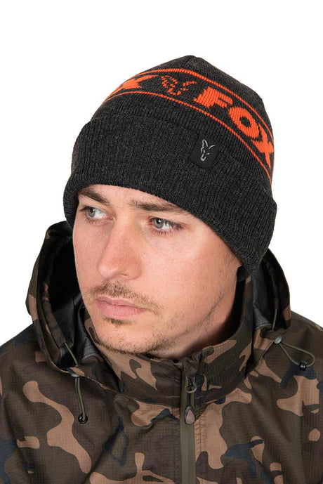 Gorro Fox Collection Negro/Naranja - Tienda Carpfishing